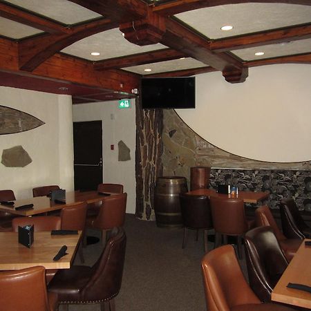 The Pine Inn Chetwynd Esterno foto